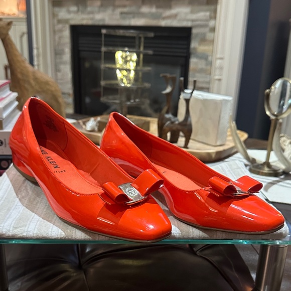 Anne Klein Colette Flat in Red, EUC with Minimal Wear, Size 9.5! - Picture 1 of 13